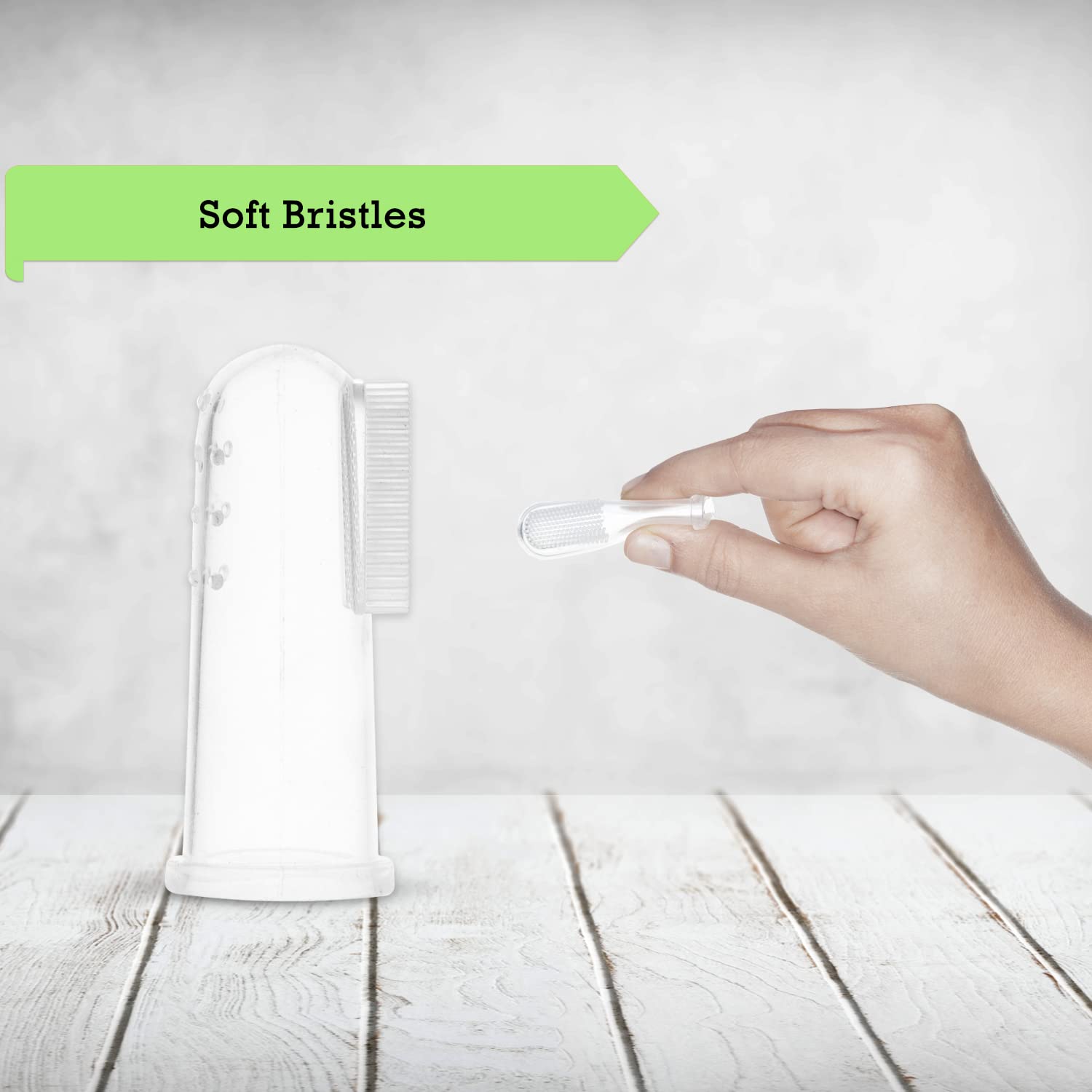 Mee Mee Finger Brush With Cover (Orange, Green)